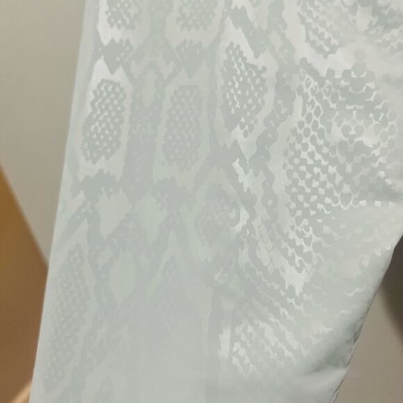 Terez Silvery gray foil shine leggings activewear pants size Medium - Picture 9 of 11